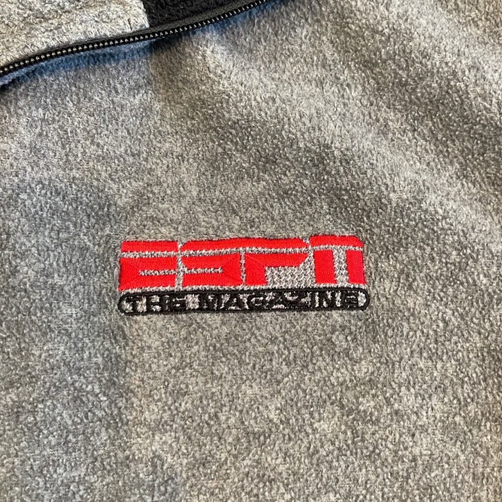 ESPN Men’s Grey Fleece Quarter-zip Sweatshirt, Size X-Large